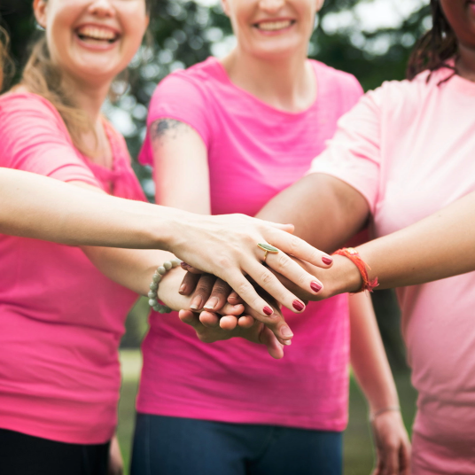 ASSOCIAZIONE IOTUNOIVOI PER LA GIORNATA INTERNAZIONALE CONTRO IL CANCRO AL SENO